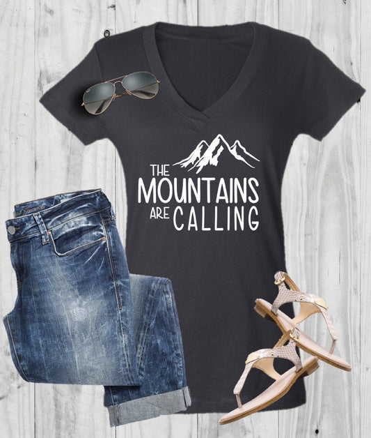The Mountains Are Calling Vacation Tee - - Endlessly Trendy Boutique
